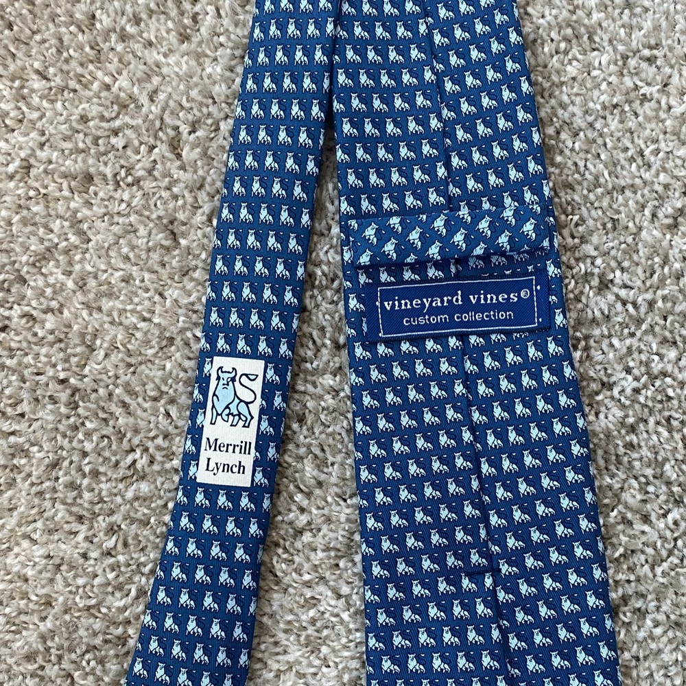 Vineyard Vines Merrill Lynch Tie